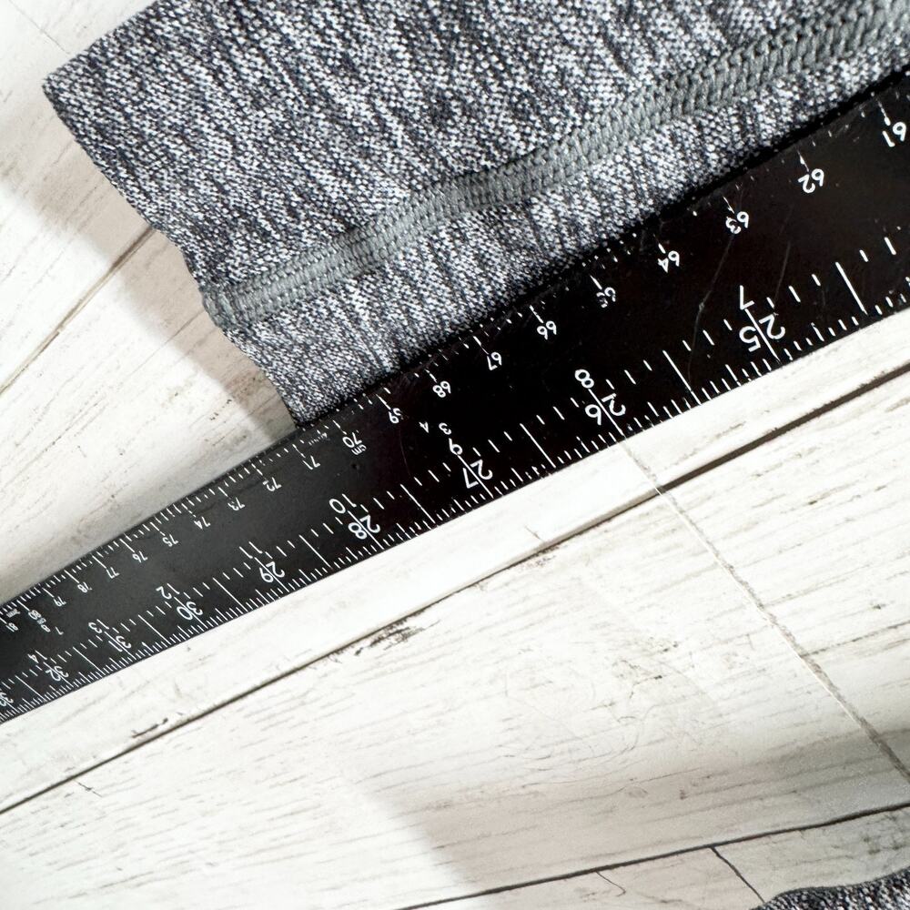 Gymshark Pants Women Size Small Gray Dry Moisture Seamless Compression Leggings - Picture 5 of 6